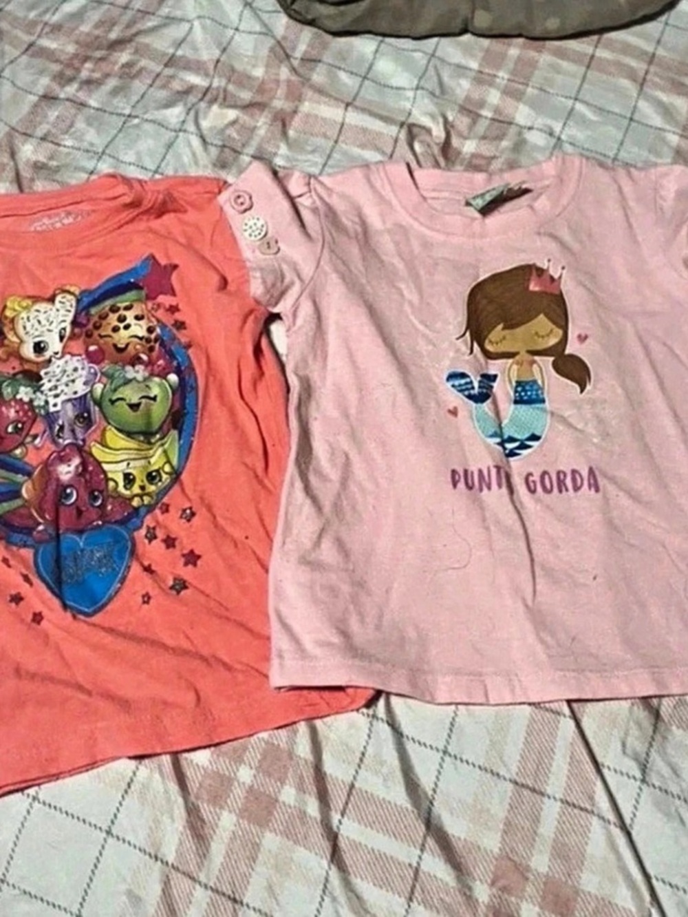 Assorted set of 2 Graphic T-Shirt Set Girls Size 4 Good